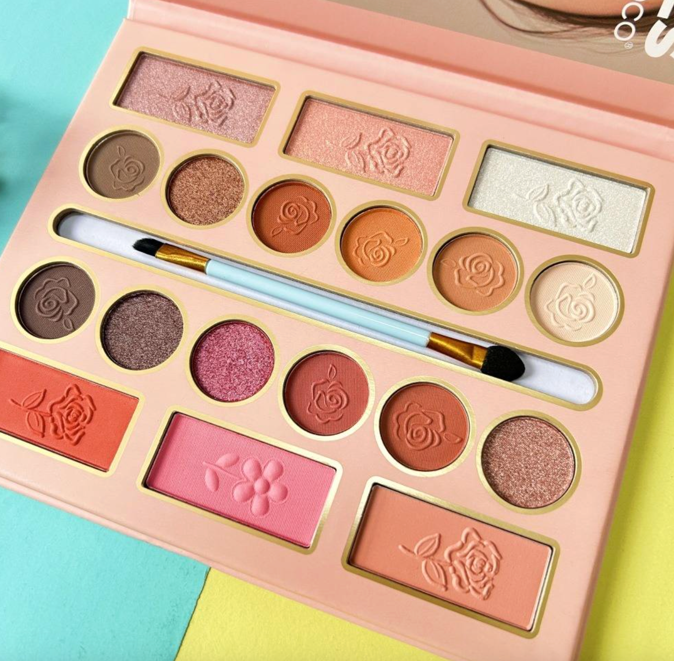 18-Color Face & Eye Makeup Palette – Matte & Shimmer Cosmetic Set